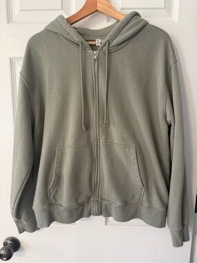 26. H&M GREEN ZIP UP HOODIE SZ L